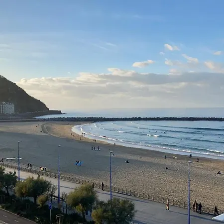 San Sebastián Zurriola waterfront exclusive apartment Apartamento